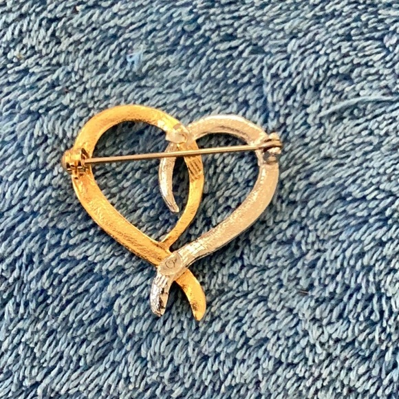 Heart Pin - Picture 2 of 2